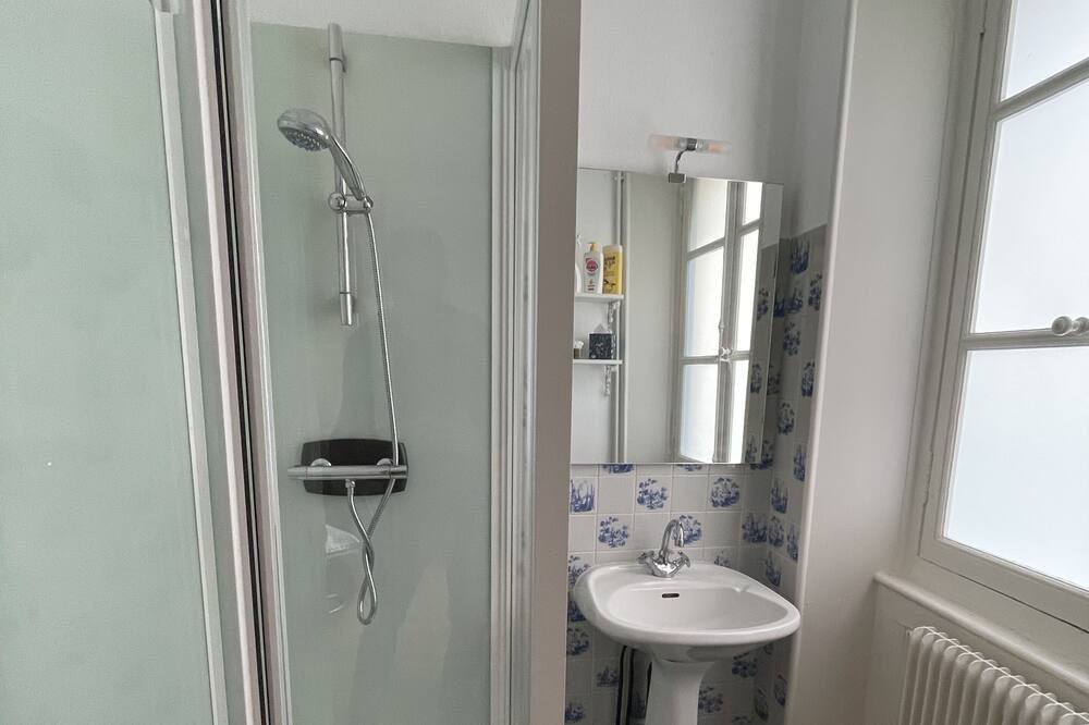 Photo of Bathroom in Saint Nicolas - Charles III - Ville vieille - Trois Maisons - Leopold