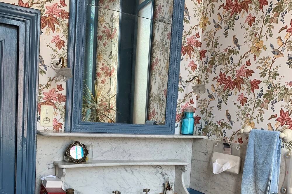Photo of Bathroom in Saint Nicolas - Charles III - Ville vieille - Trois Maisons - Leopold