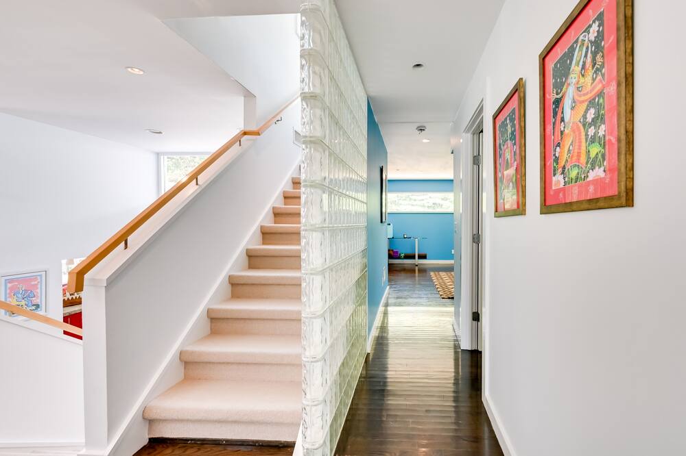 Photo of Others in Scotts Corners