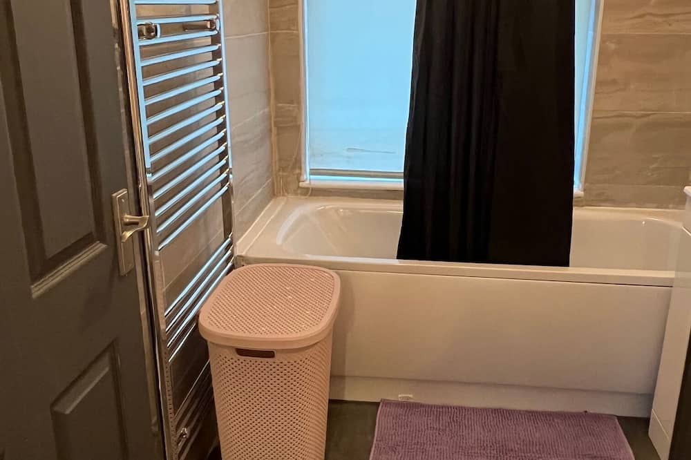 Photo of Bathroom in Barrow upon Trent