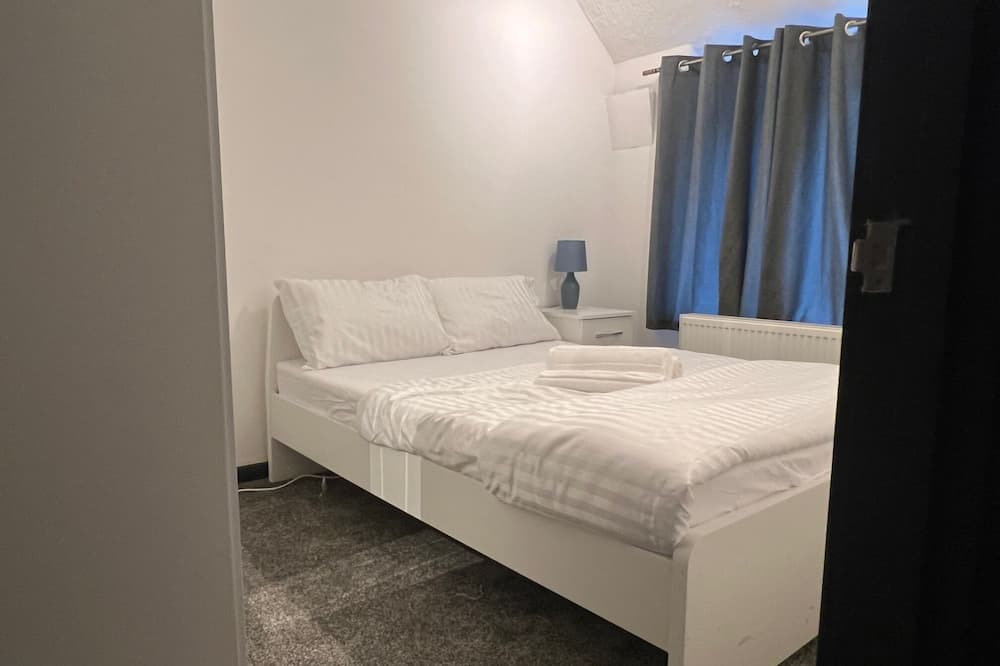 Photo of Bedroom in Barrow upon Trent