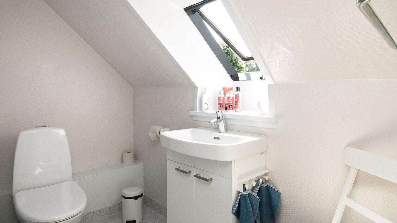 Photo of Bathroom in Aeroskobing