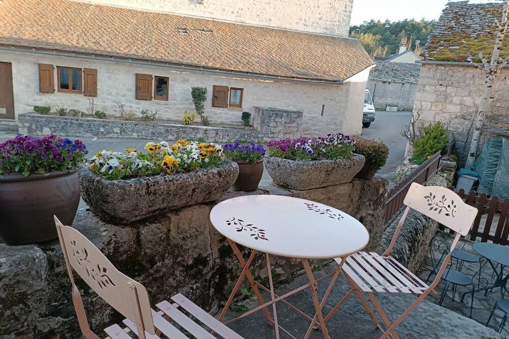 Photo of Outdoor in Saint-Rome-de-Dolan