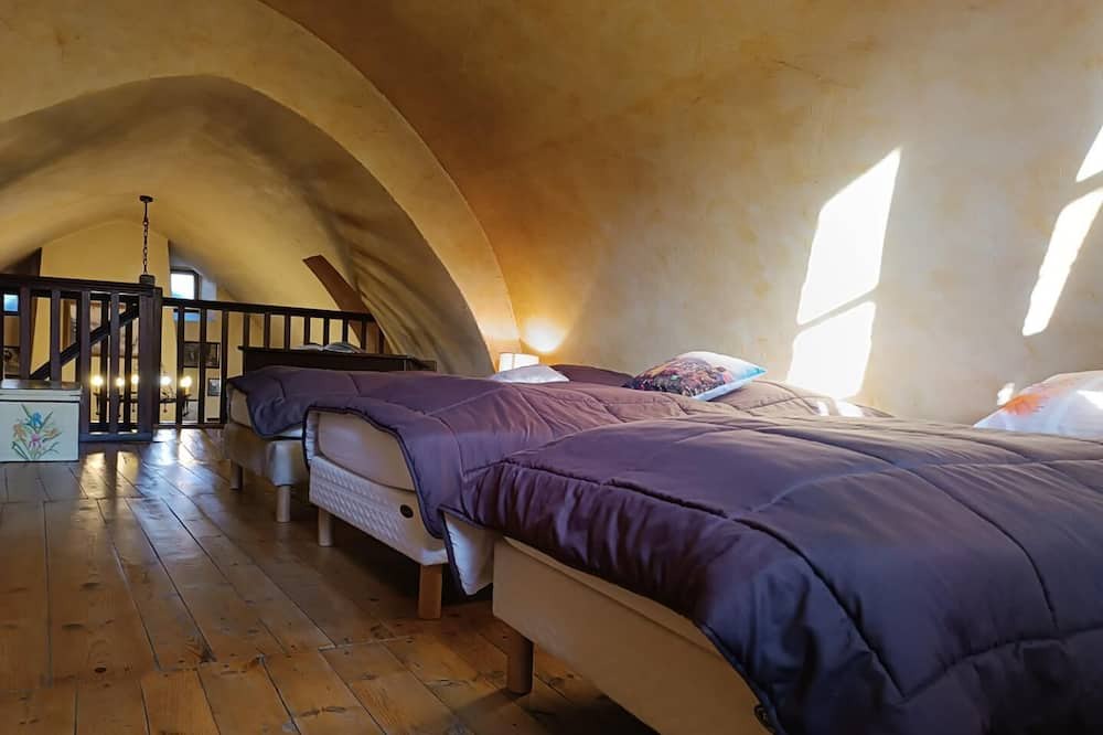 Photo of Bedroom in Saint-Rome-de-Dolan