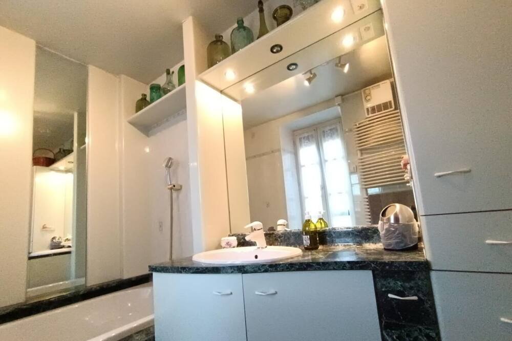 Photo of Kitchen in Saint-Rome-de-Dolan