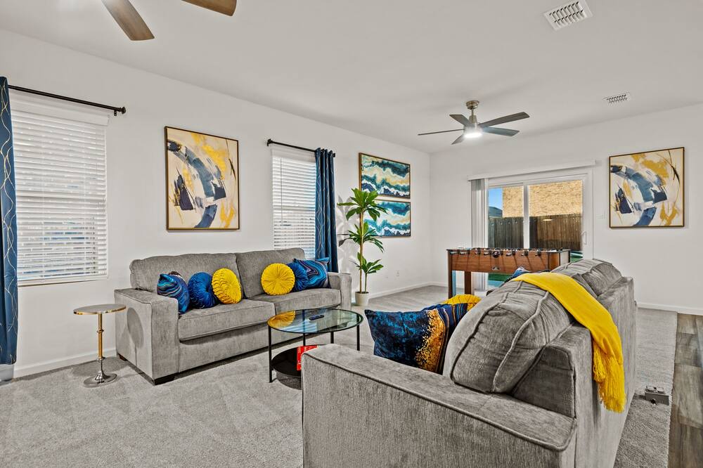 Photo of Livingroom in Lavon