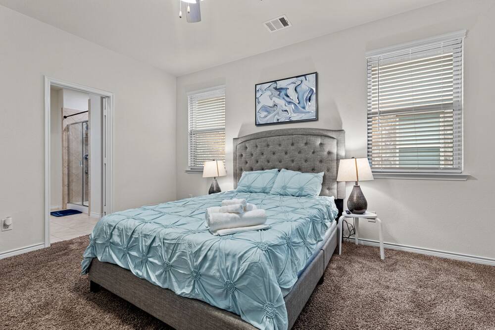 Photo of Bedroom in Lincoln Park