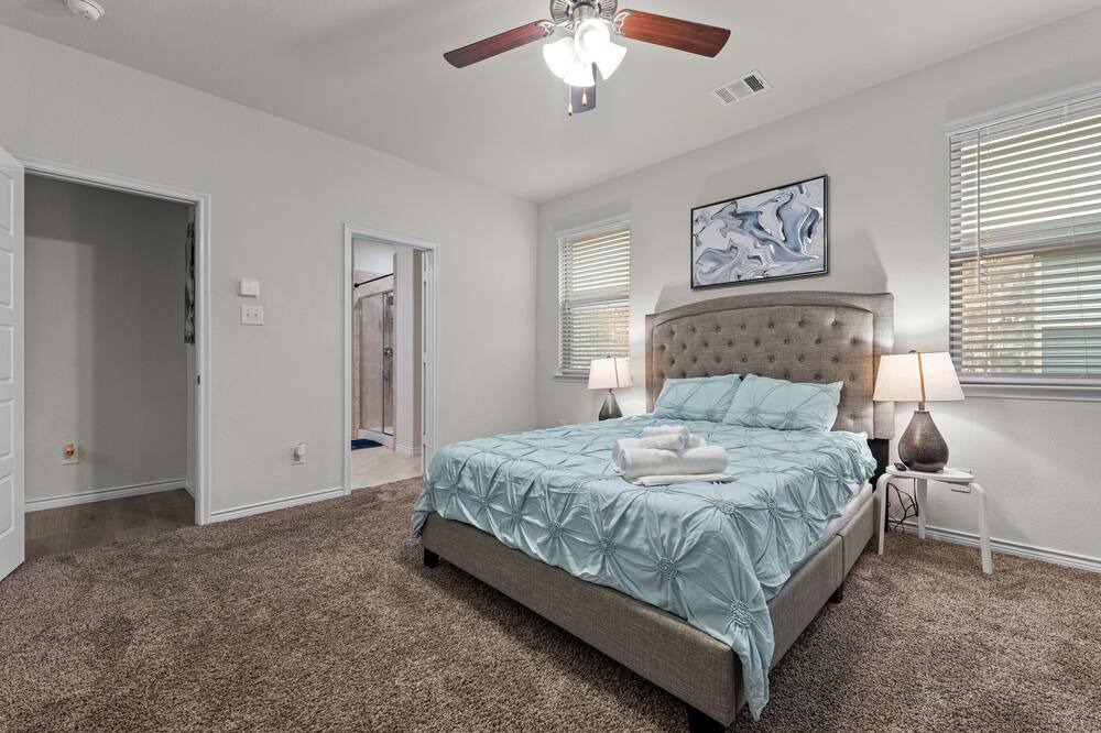 Photo of Bedroom in Lincoln Park