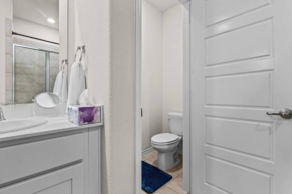 Photo of Bathroom in Lincoln Park