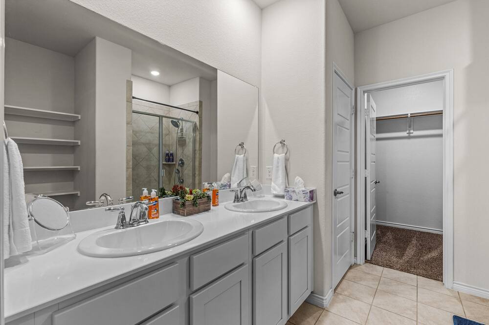 Photo of Bathroom in Lincoln Park