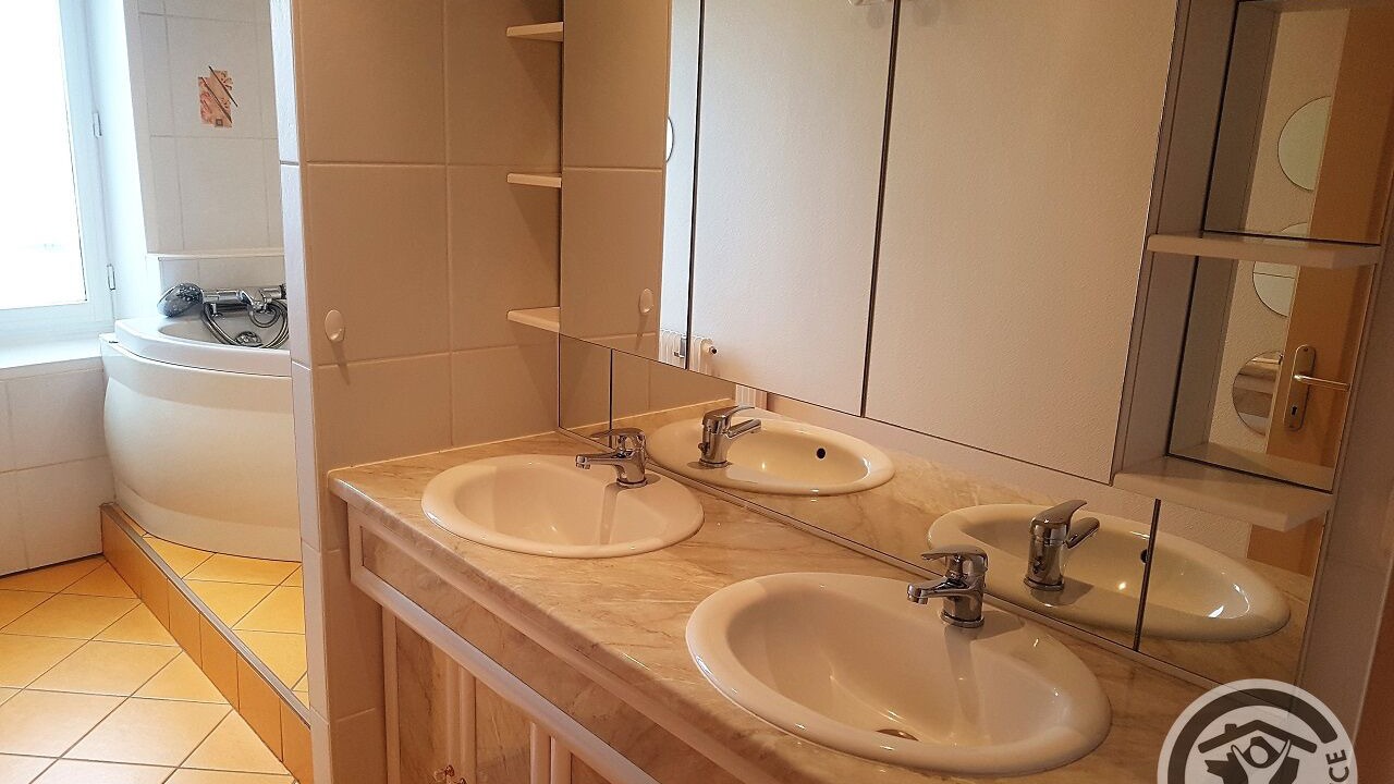 Photo of Others in Lancie