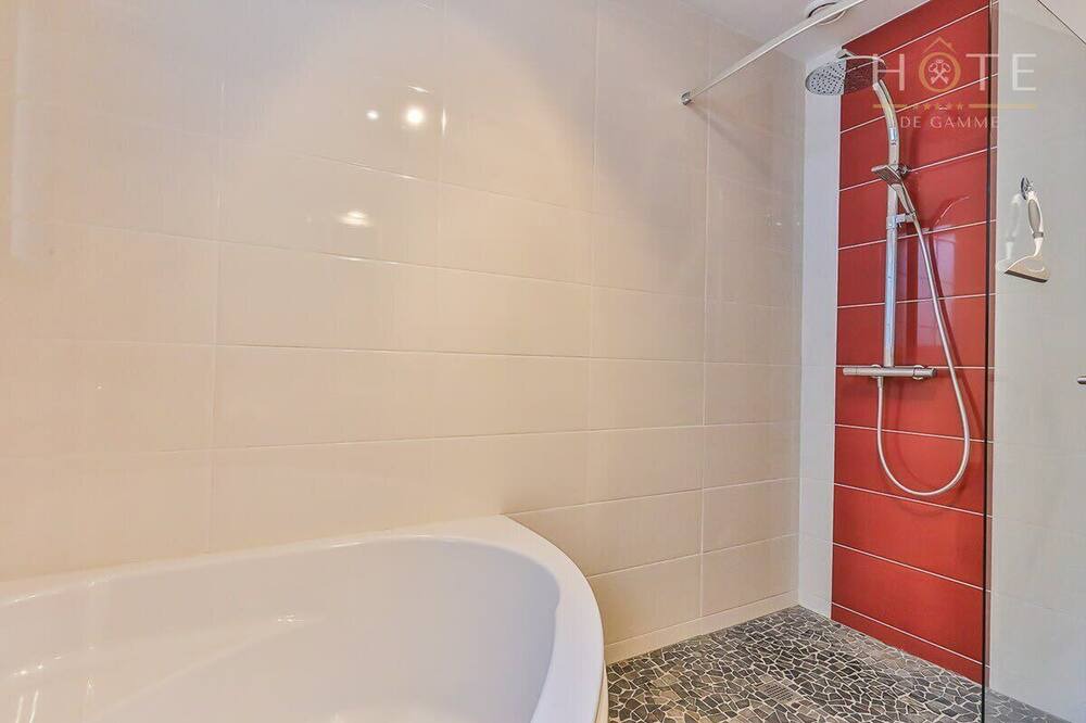 Photo of Bathroom in Olonne-sur-Mer