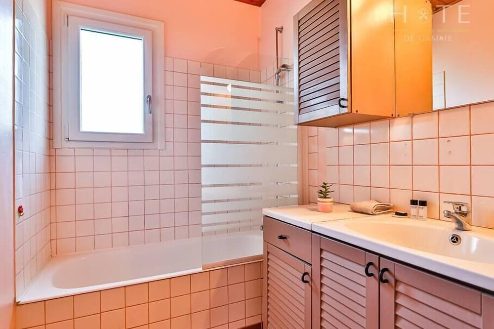 Photo of Bathroom in Longeville-sur-Mer