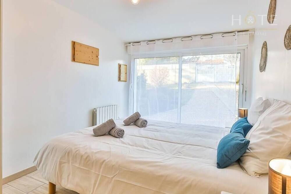 Photo of Bedroom in Longeville-sur-Mer