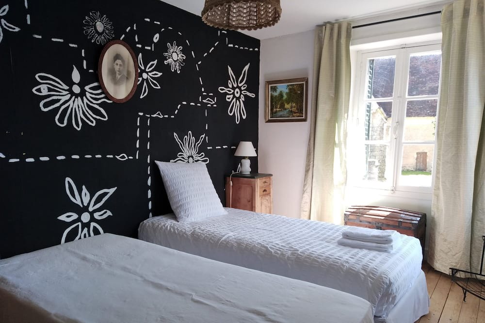 Photo of Bedroom in Ige