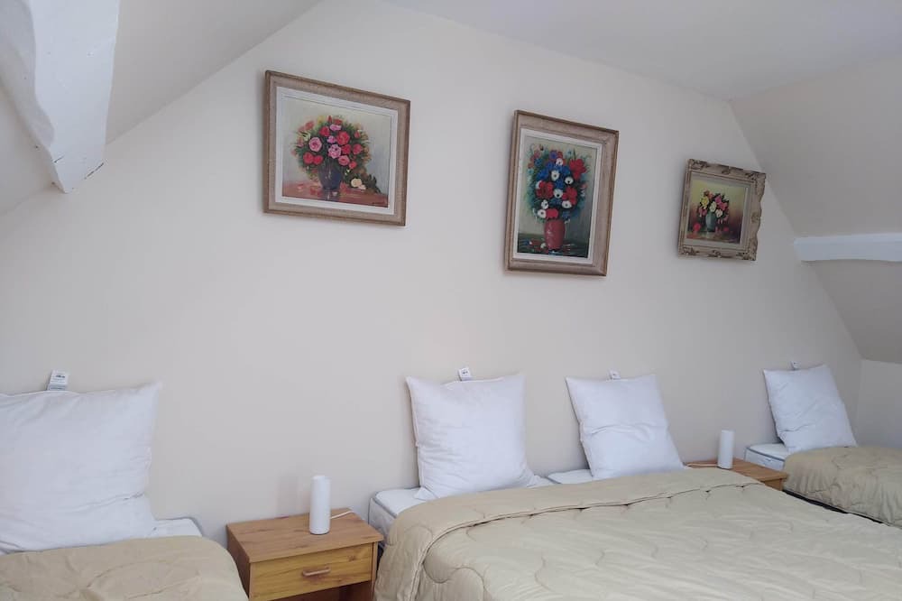 Photo of Bedroom in Ige