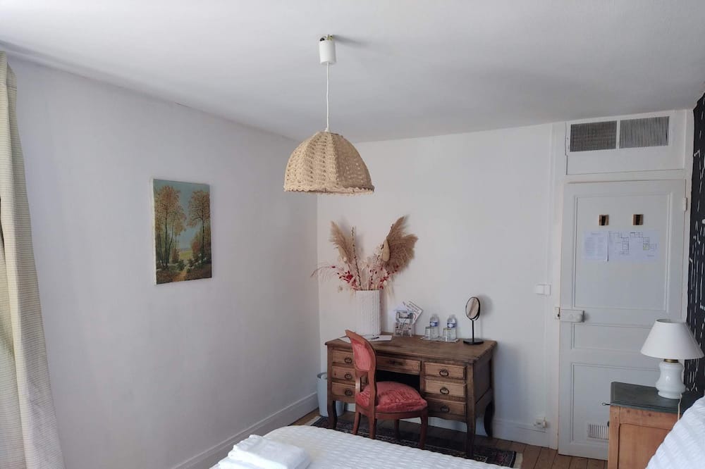 Photo of Bedroom in Ige