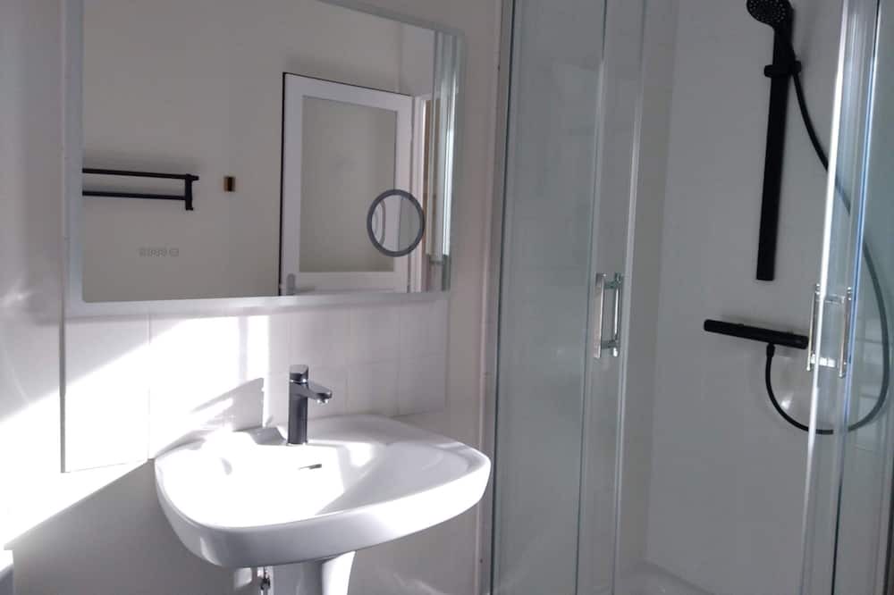 Photo of Bathroom in Ige