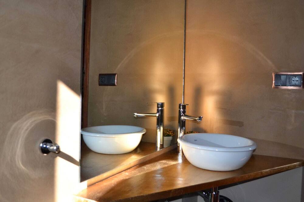 Photo of Bathroom in Oden