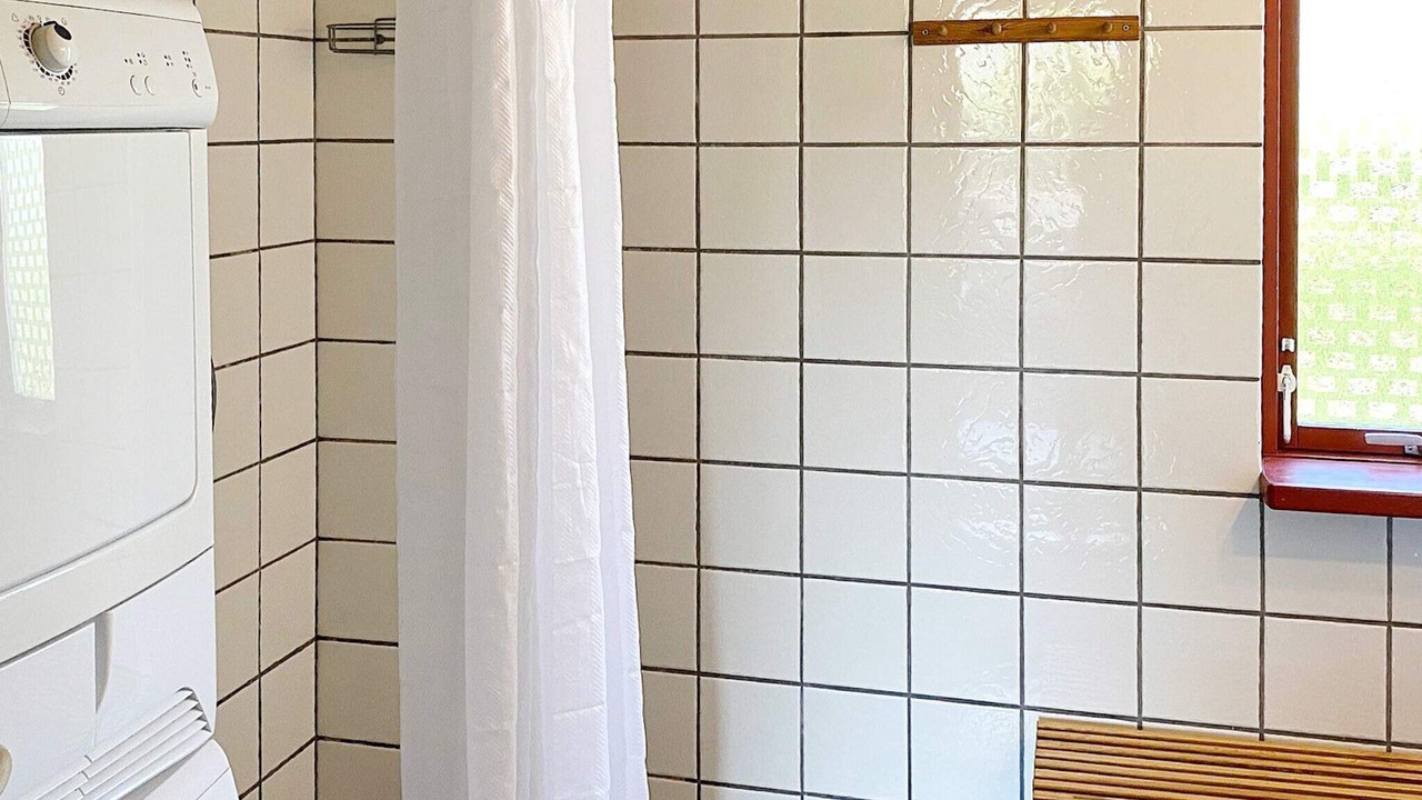 Photo of Bathroom in Aeroskobing