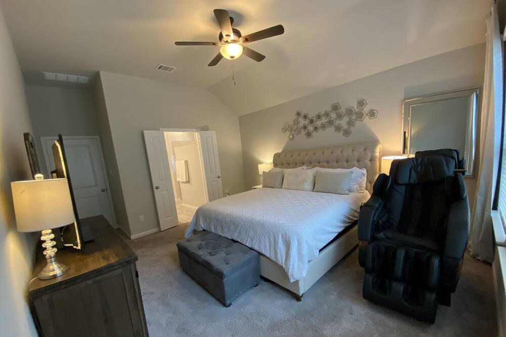 Photo of Bedroom in Bulverde