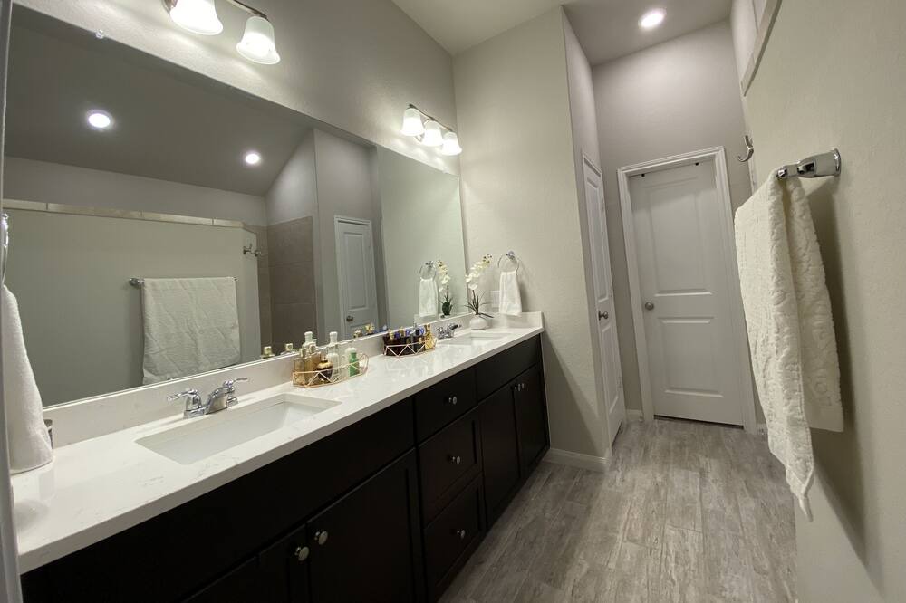 Photo of Bathroom in Bulverde