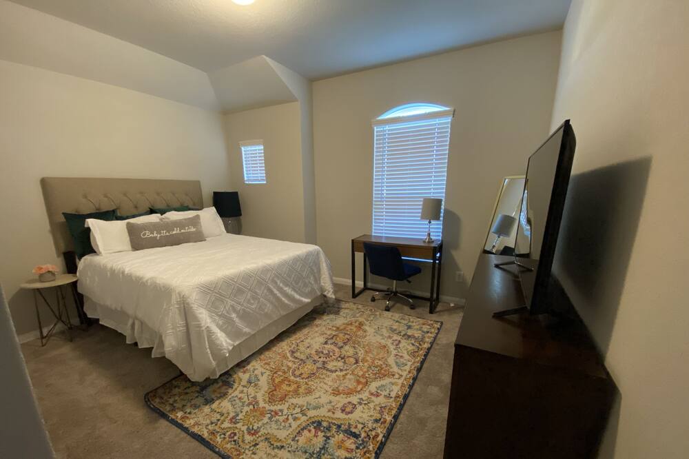 Photo of Bedroom in Bulverde