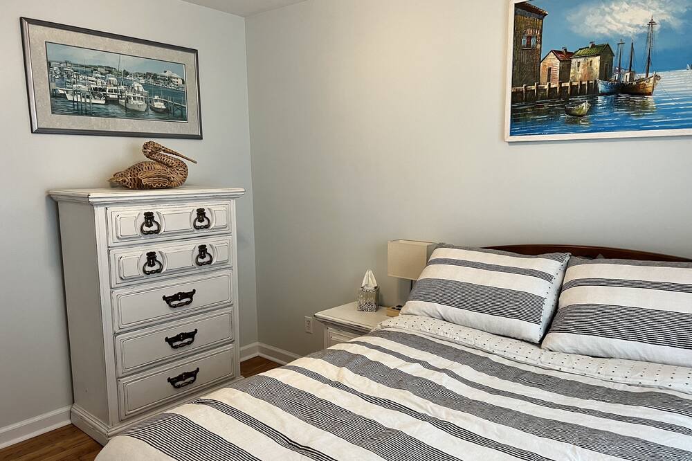 Photo of Bedroom in Boiling Spring Lakes