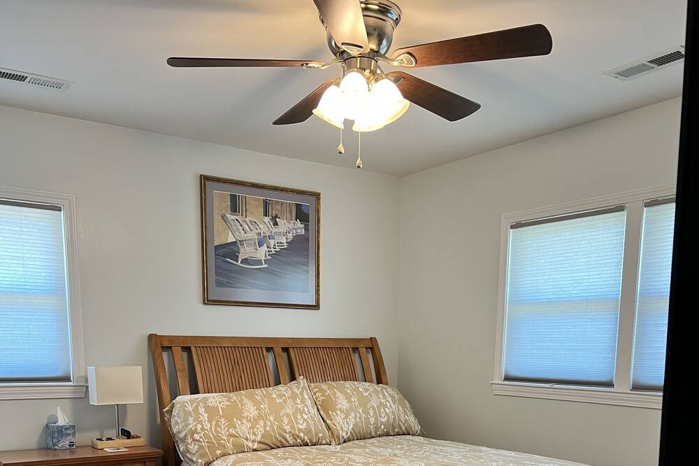 Photo of Bedroom in Boiling Spring Lakes