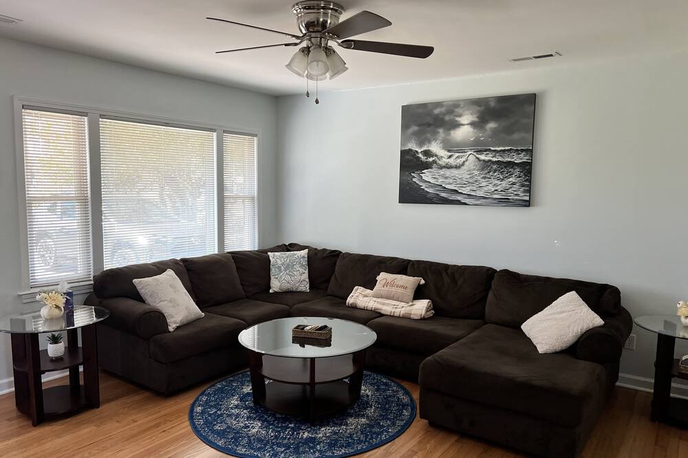 Photo of Livingroom in Boiling Spring Lakes