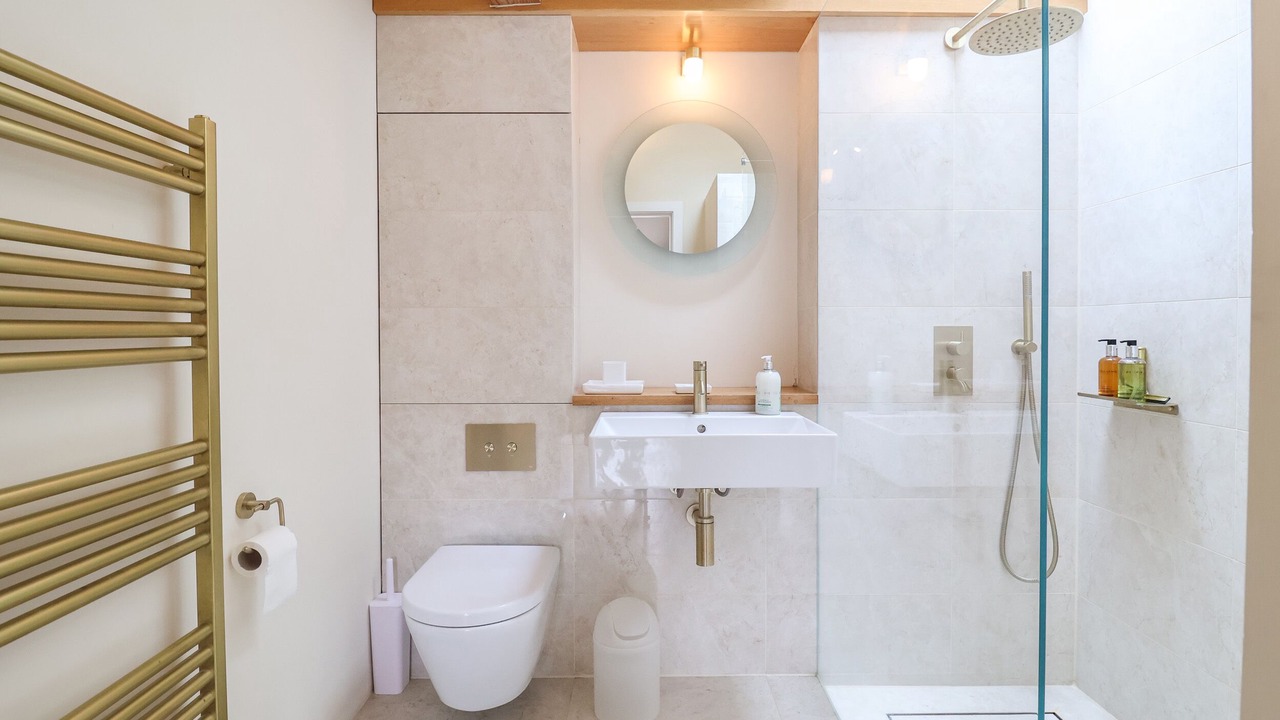 Photo of Bathroom in Eye