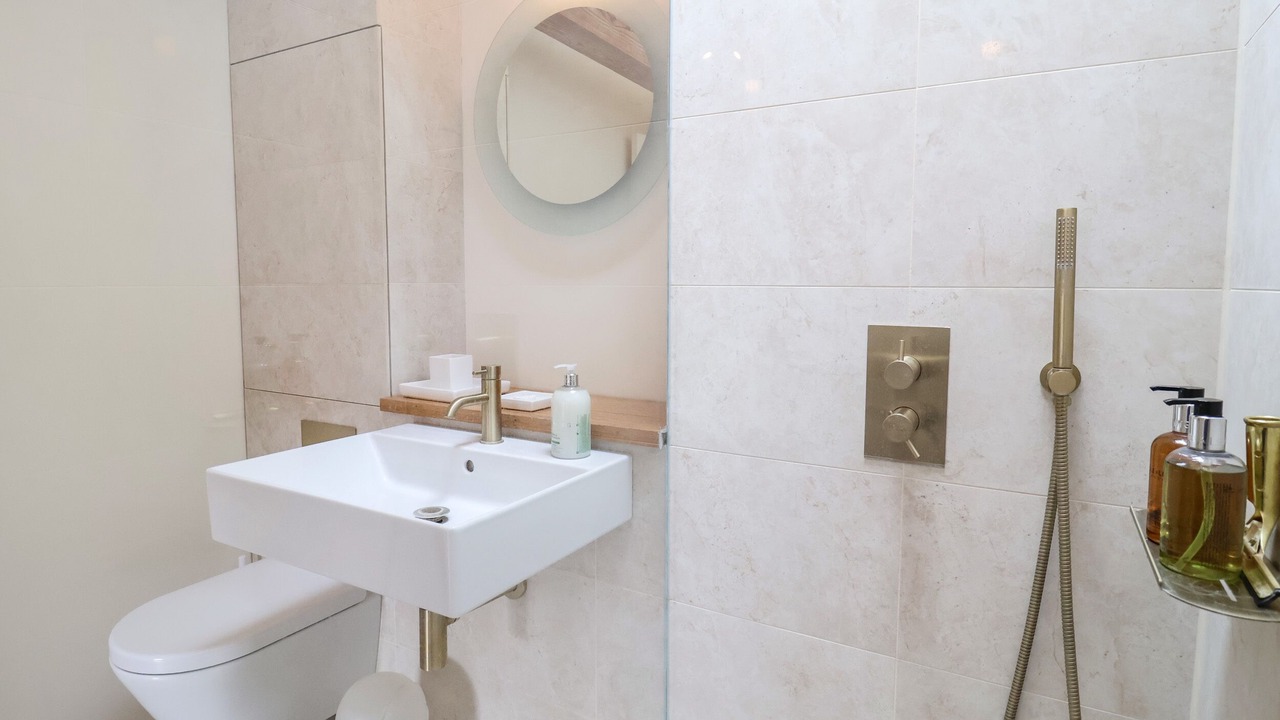 Photo of Bathroom in Eye