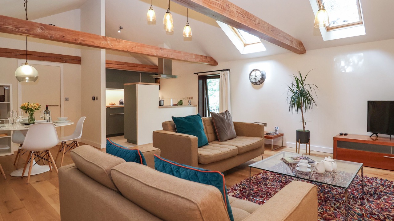 Photo of Others in Eye