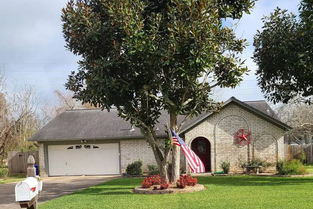 Photo of Outdoor in Lake Jackson