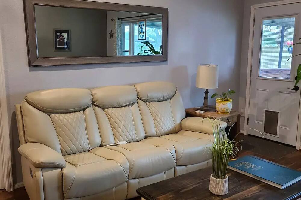 Photo of Livingroom in Lake Jackson