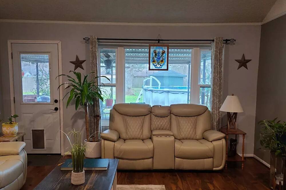 Photo of Livingroom in Lake Jackson