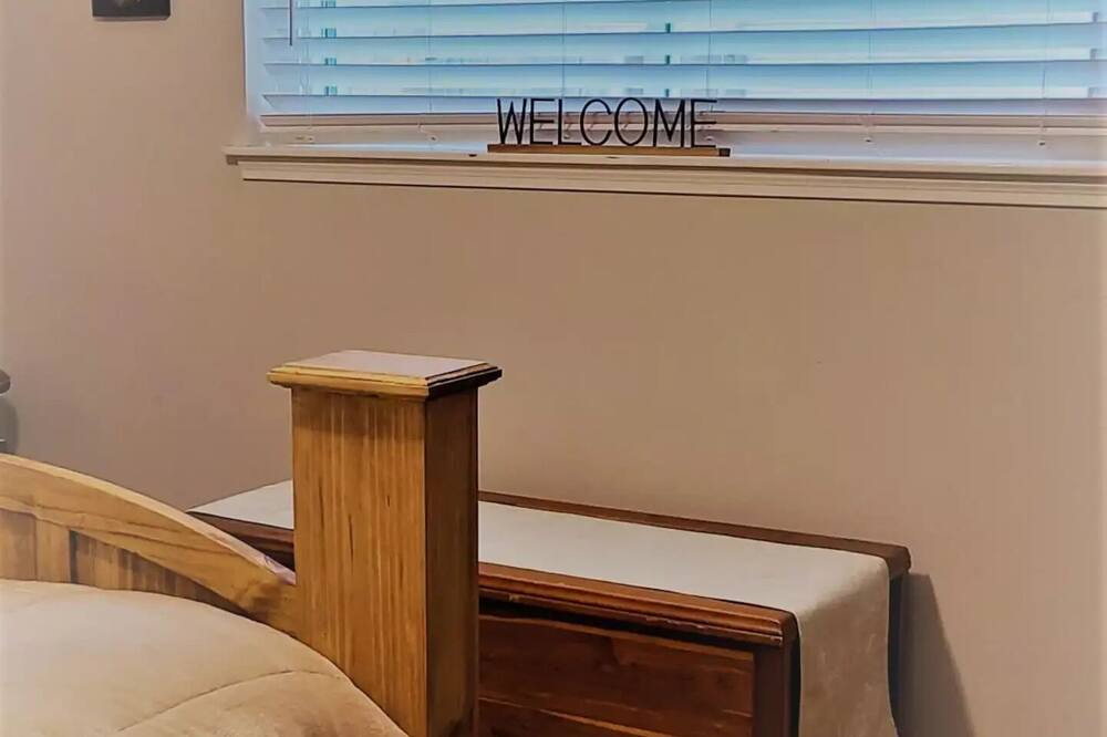 Photo of Bedroom in Lake Jackson