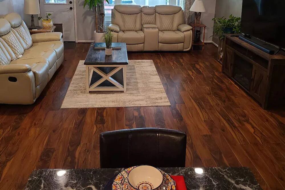 Photo of Livingroom in Lake Jackson