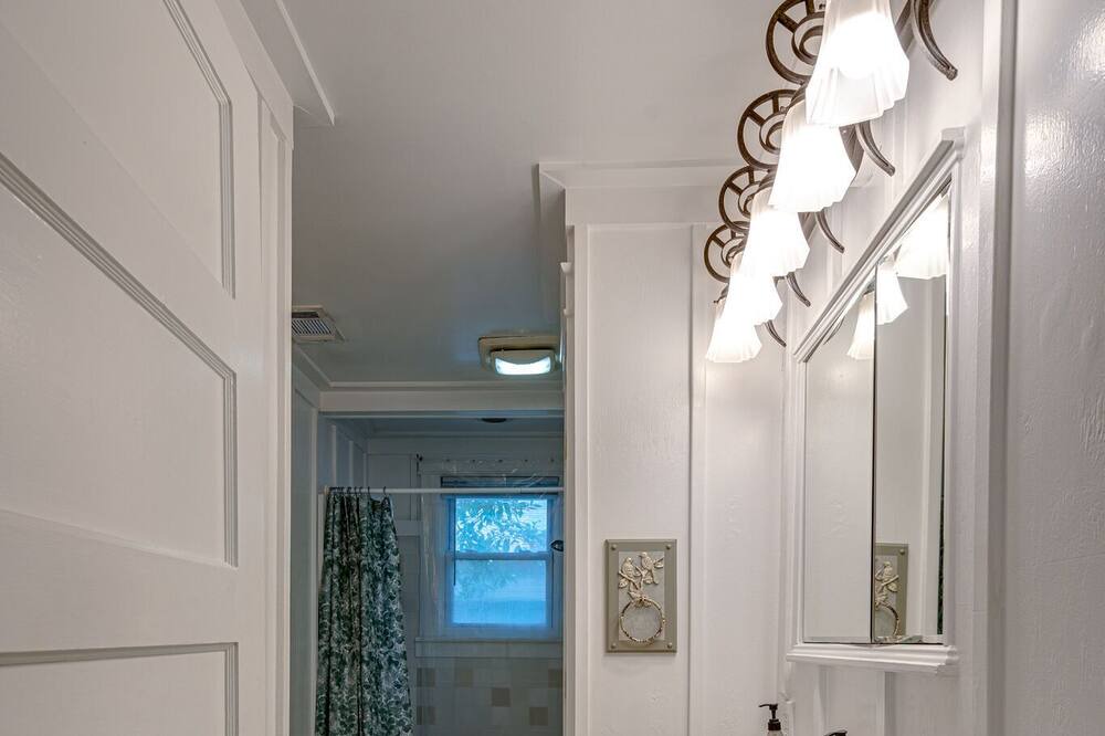 Photo of Bathroom in South Nashville