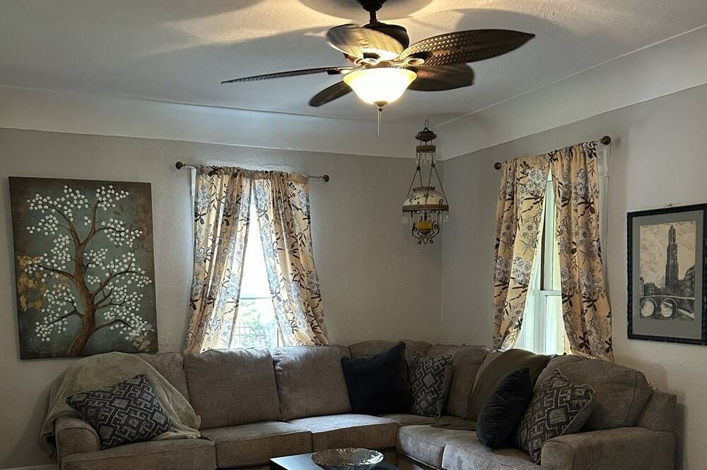 Photo of Livingroom in Ruthven