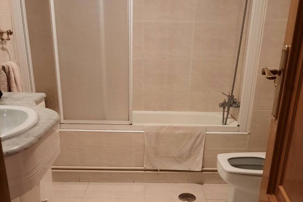 Photo of Bathroom in Baranain