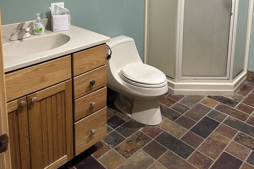 Photo of Bathroom in Viola