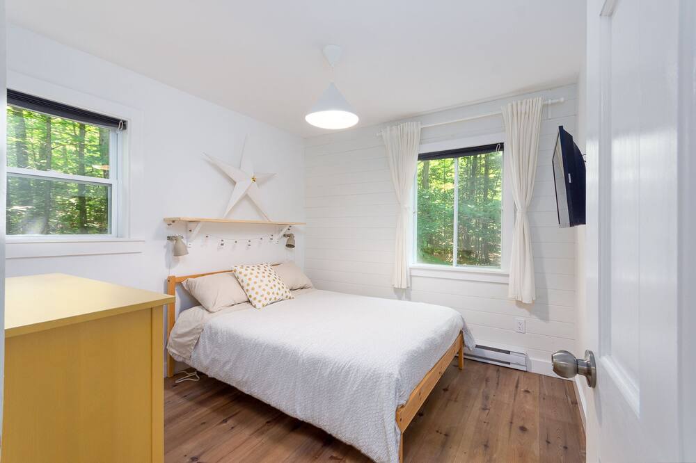 Photo of Bedroom in Saint-Calixte