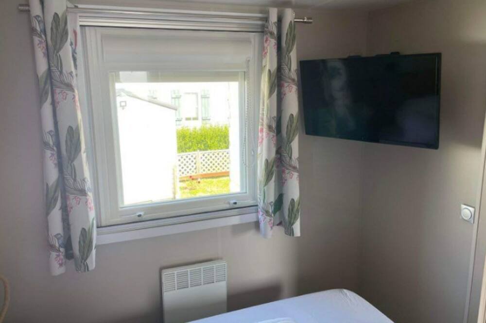 Photo of Bedroom in Ouistreham