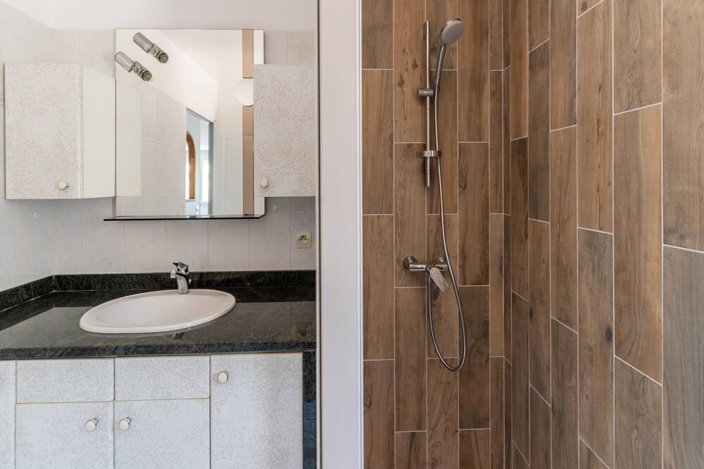 Photo of Bathroom in Minerve
