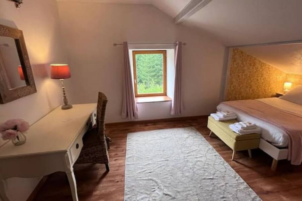 Photo of Bedroom in Brenod