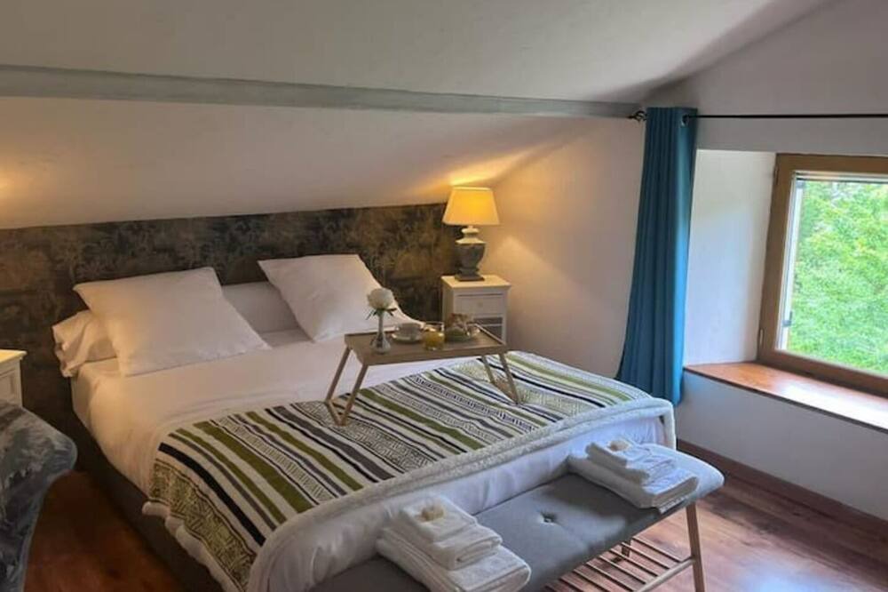 Photo of Bedroom in Brenod