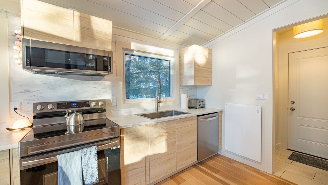 Photo of Kitchen in Lake of Bays
