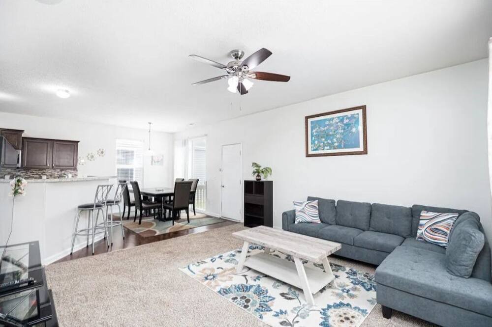 Photo of Livingroom in Columbus