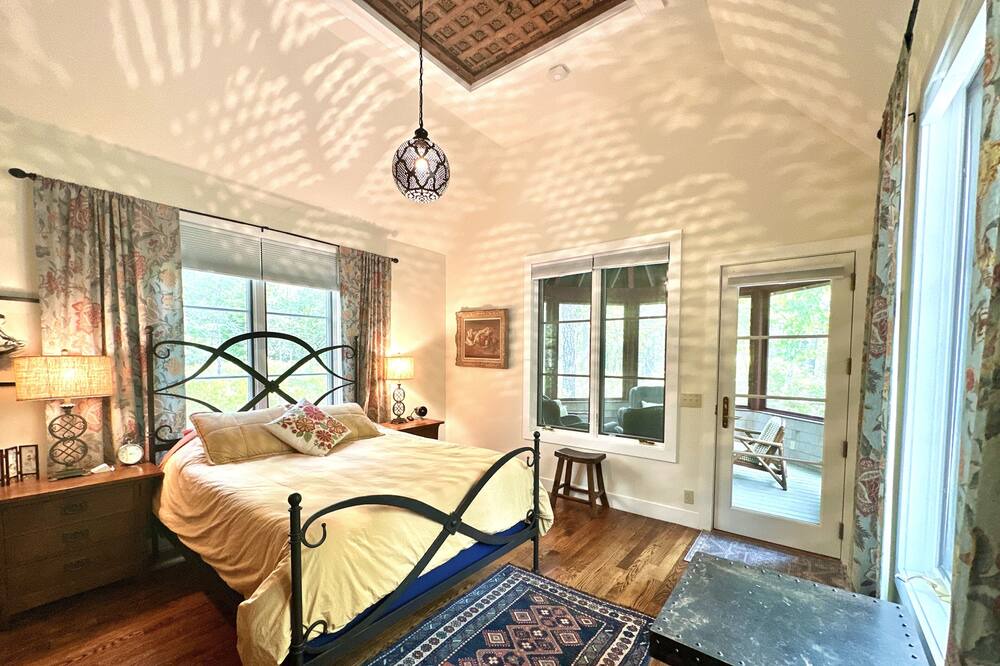 Photo of Bedroom in Hall Quarry